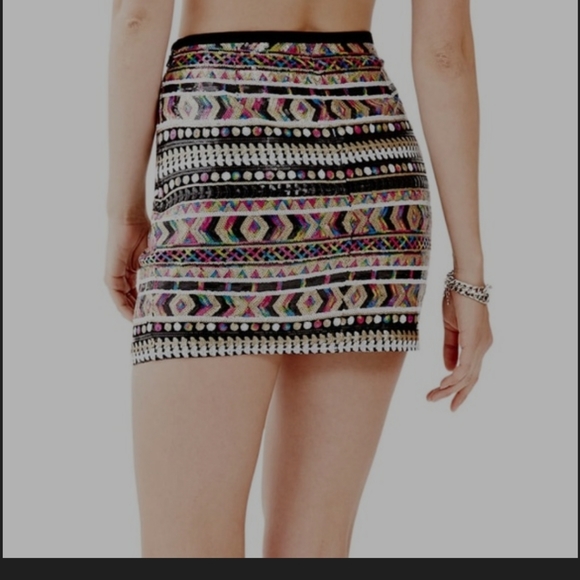 Guess Sequin Miniskirt Multicolor Tribal Pattern - Picture 3 of 7